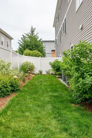43 Hall St 1, Waltham, MA 02453