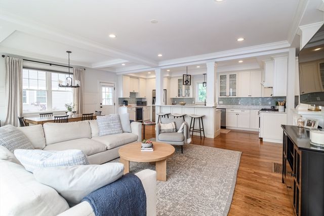 43 Hall St 1, Waltham, MA 02453