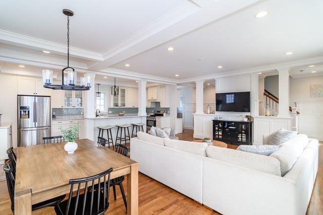 43 Hall St 1, Waltham, MA 02453