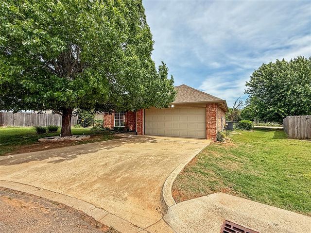 398 NE 9th Place, Newcastle, OK 73065