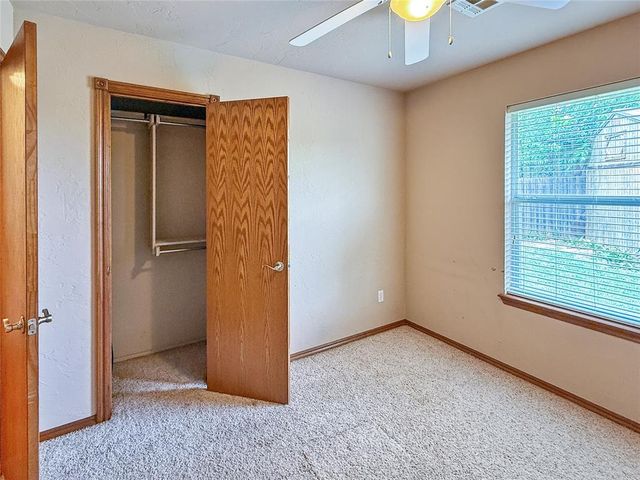 398 NE 9th Place, Newcastle, OK 73065