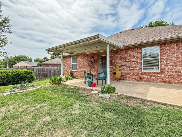 398 NE 9th Place, Newcastle, OK 73065