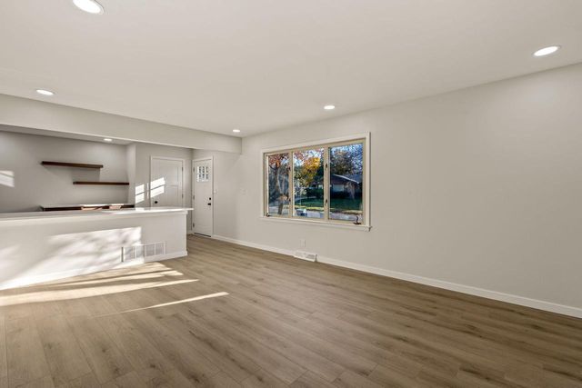 9610 W Rio STREET, Milwaukee, WI 53225