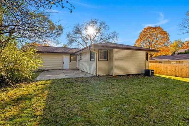 9610 W Rio STREET, Milwaukee, WI 53225