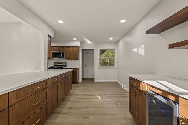 9610 W Rio STREET, Milwaukee, WI 53225