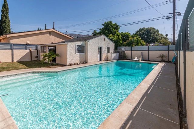 2436 N Lincoln, Burbank, CA 91504