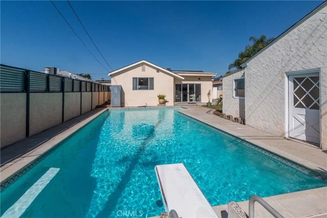 2436 N Lincoln, Burbank, CA 91504