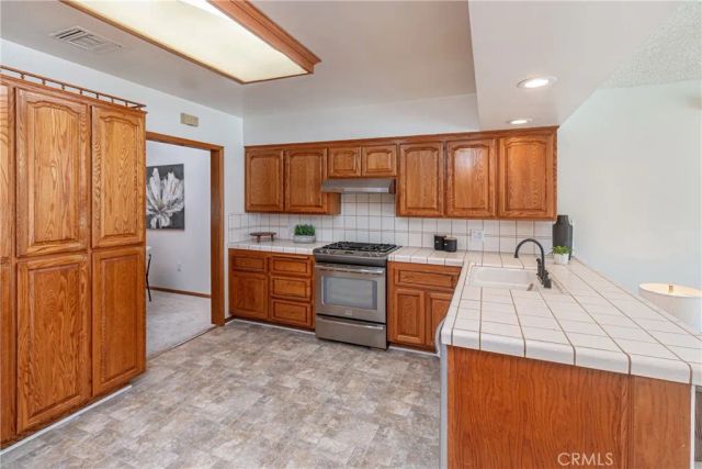 2436 N Lincoln, Burbank, CA 91504