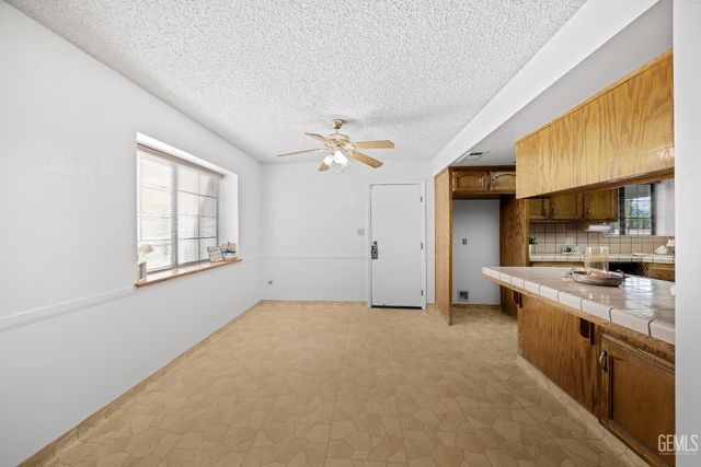 11216 Aimee Way, Bakersfield, CA 93312