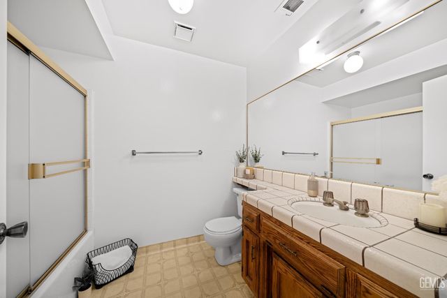 11216 Aimee Way, Bakersfield, CA 93312