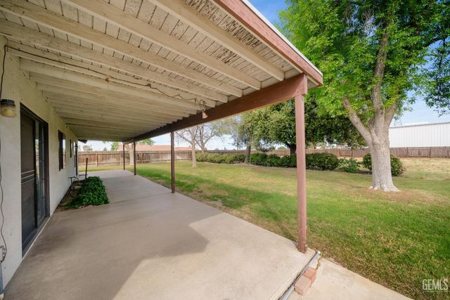 11216 Aimee Way, Bakersfield, CA 93312