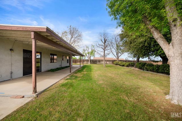 11216 Aimee Way, Bakersfield, CA 93312