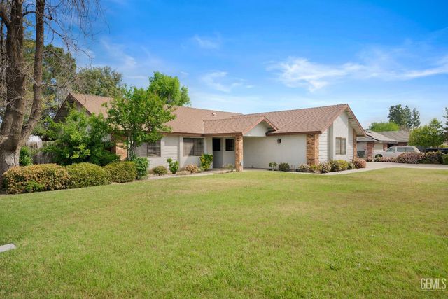 11216 Aimee Way, Bakersfield, CA 93312