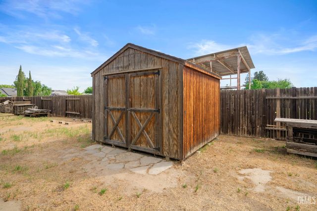 11216 Aimee Way, Bakersfield, CA 93312