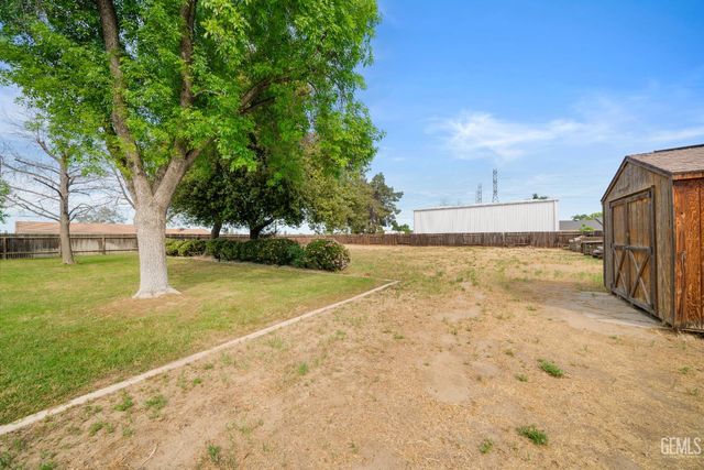 11216 Aimee Way, Bakersfield, CA 93312