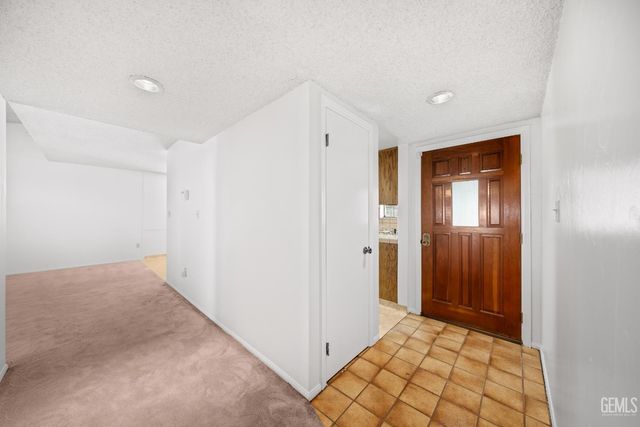 11216 Aimee Way, Bakersfield, CA 93312