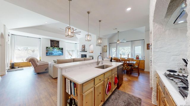 795 Persimmon, Bulverde, TX 78163