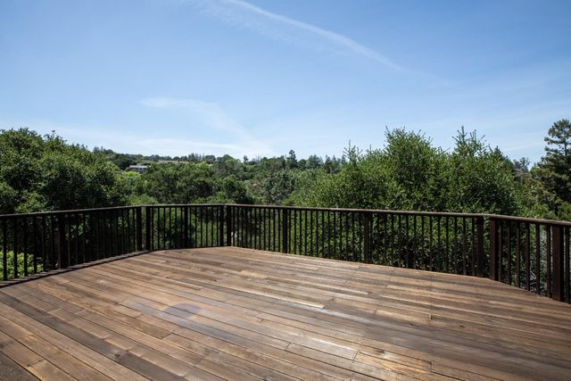 26854 Robleda Court, Los Altos Hills, CA 94022