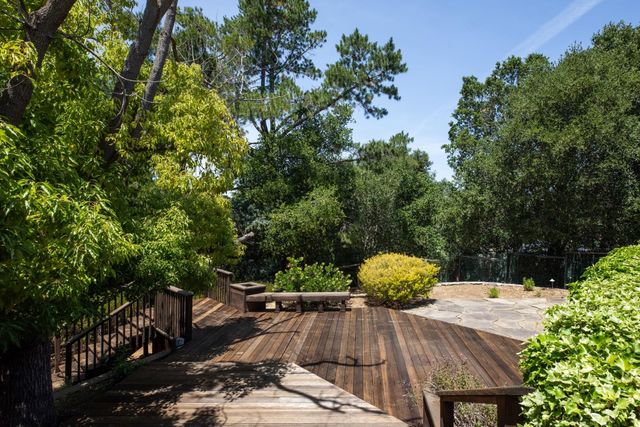 26854 Robleda Court, Los Altos Hills, CA 94022