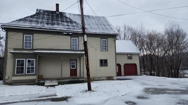 95 Autumn Street, Newport City, VT 05855