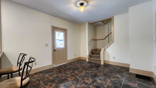 95 Autumn Street, Newport City, VT 05855