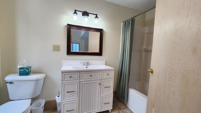 95 Autumn Street, Newport City, VT 05855