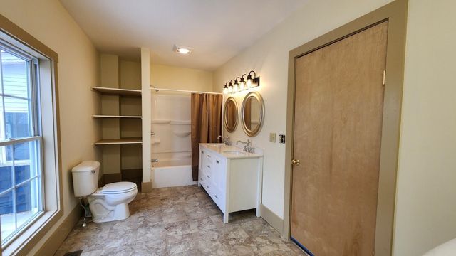 95 Autumn Street, Newport City, VT 05855