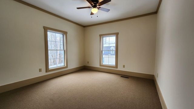 95 Autumn Street, Newport City, VT 05855