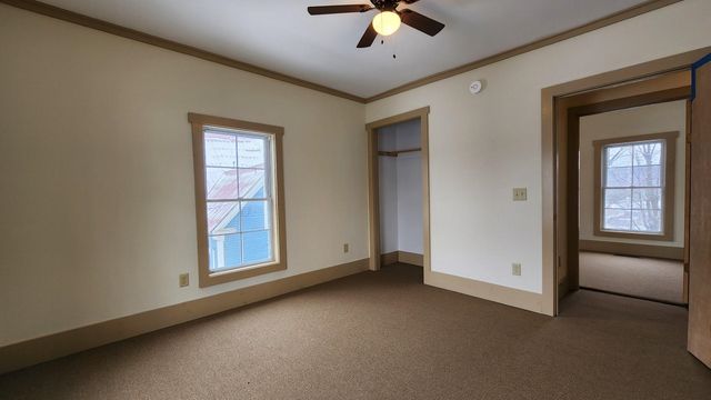 95 Autumn Street, Newport City, VT 05855