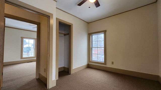 95 Autumn Street, Newport City, VT 05855