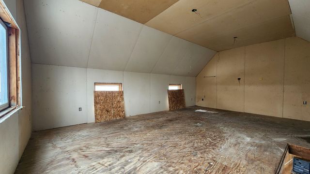 95 Autumn Street, Newport City, VT 05855