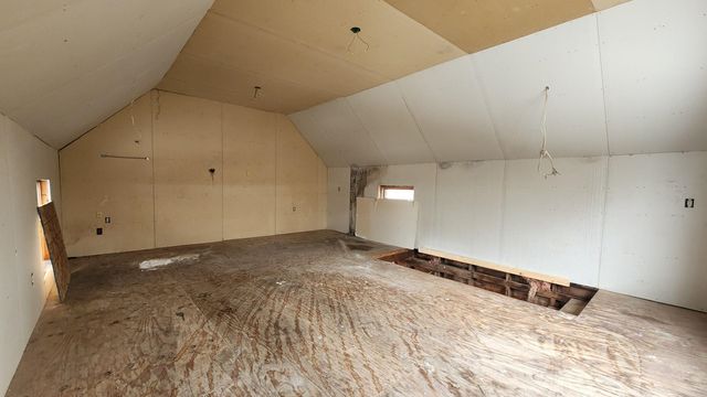 95 Autumn Street, Newport City, VT 05855