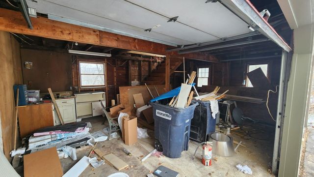 95 Autumn Street, Newport City, VT 05855