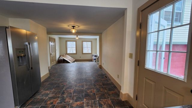 95 Autumn Street, Newport City, VT 05855