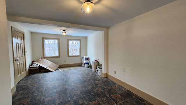 95 Autumn Street, Newport City, VT 05855