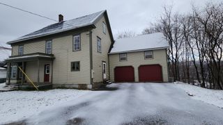 95 Autumn Street, Newport City, VT 05855