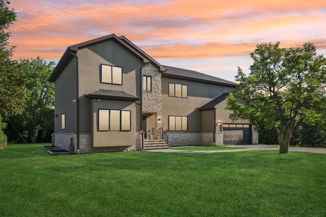 1744 Walnut Circle, Northbrook, IL 60062