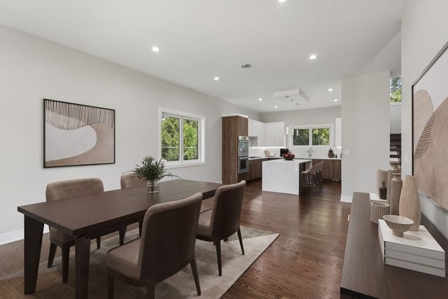 1744 Walnut Circle, Northbrook, IL 60062