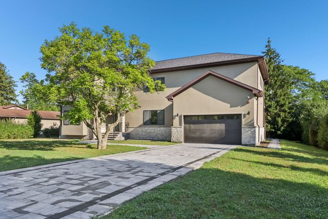 1744 Walnut Circle, Northbrook, IL 60062