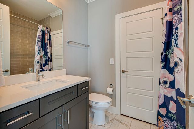 1313 5Th Ave N Ste 8, Nashville, TN 37208