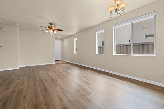 1308 Tiger Lily Ln, Lincoln, CA 95648