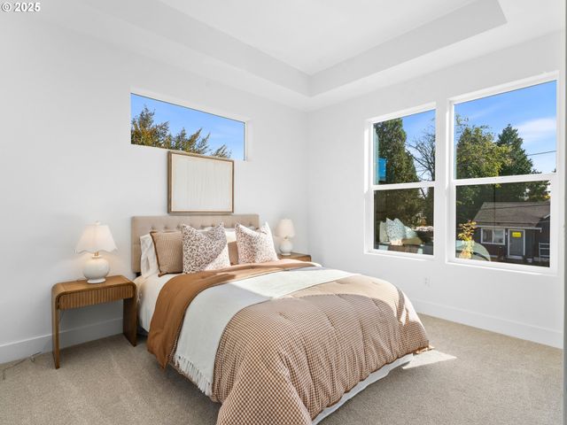 1873 Se Tacoma St, Portland, OR 97202