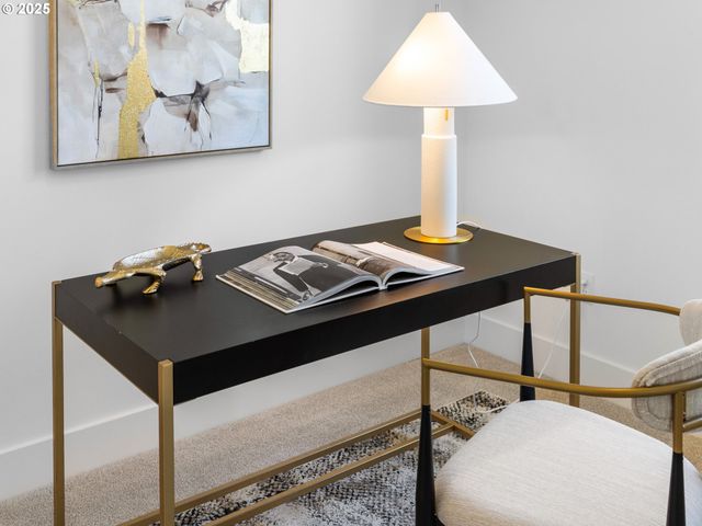 1873 Se Tacoma St, Portland, OR 97202