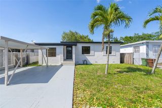 739 W 30th St, Hialeah, FL 33012