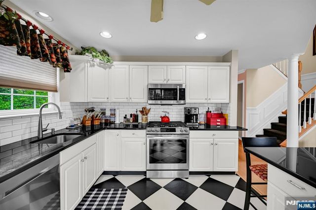 474 Green Mountain Road, Mahwah, NJ 07430