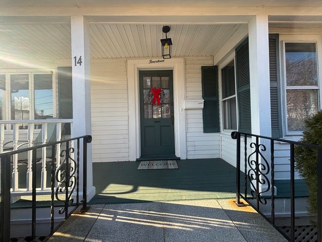 14 Florence Ave, Norwood, MA 02062