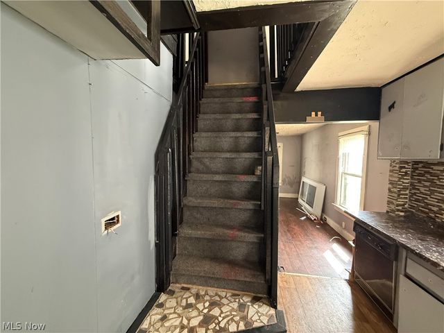 22553 Ivan Avenue, Euclid, OH 44123