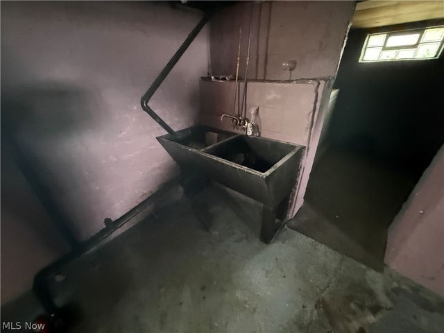 22553 Ivan Avenue, Euclid, OH 44123