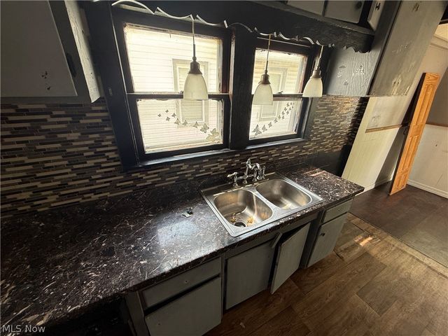 22553 Ivan Avenue, Euclid, OH 44123