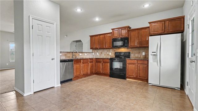 5003 Cross Creek Boulevard, Rogers, AR 72758